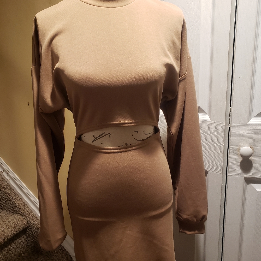 Shein beige dress..midriff cut out. Size medium